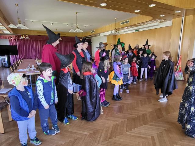 Spiele im Pfarrsaal